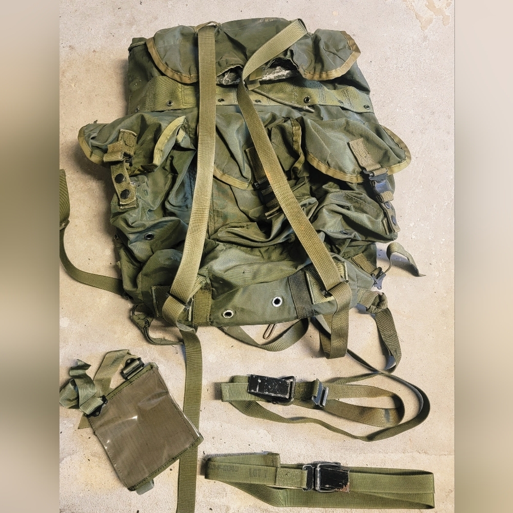 *Vintage ALICE Pack -Military Grade - Olive Green Tactical Backpack AND Straps*